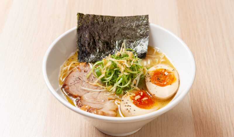 鶏チャーシューの加熱不十分が原因か　神戸・三宮のラーメン店で食中毒発生、8人が発熱や下痢の症状